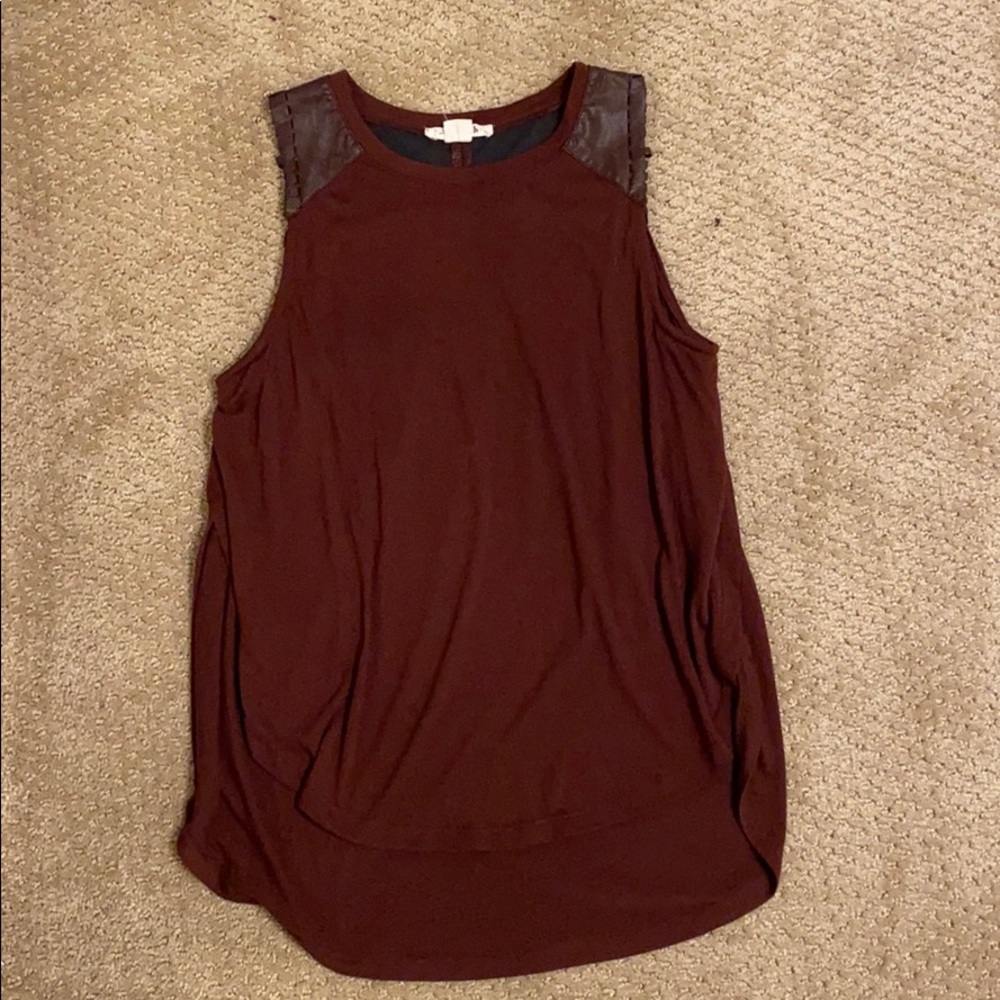 Maroon tank